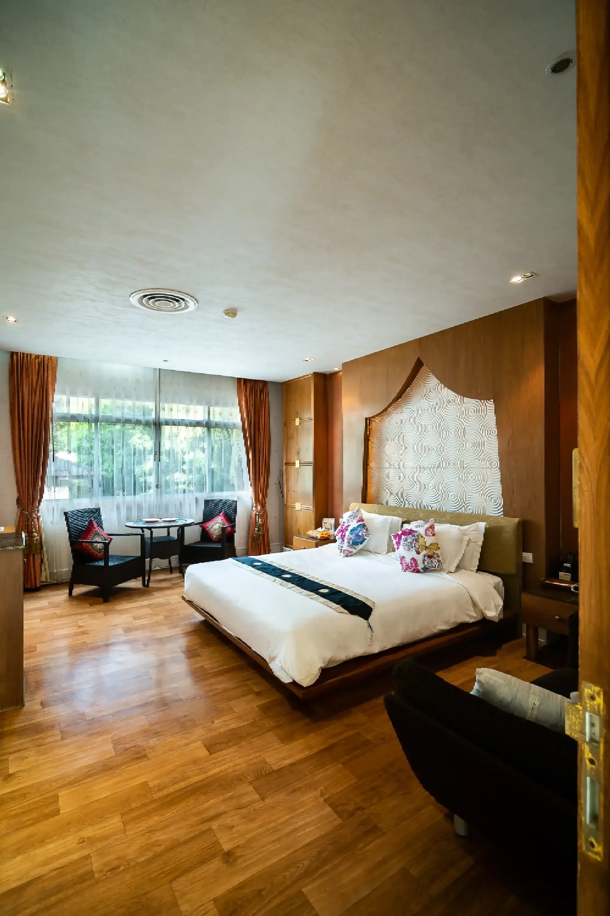 Team4 Aria  - Guest Rooms